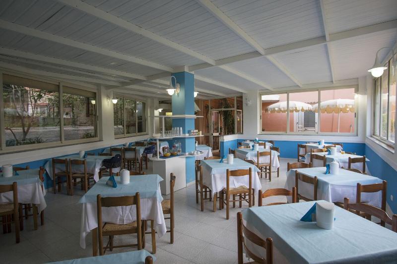 Delfino Hotel Marina di Camerota Exterior photo