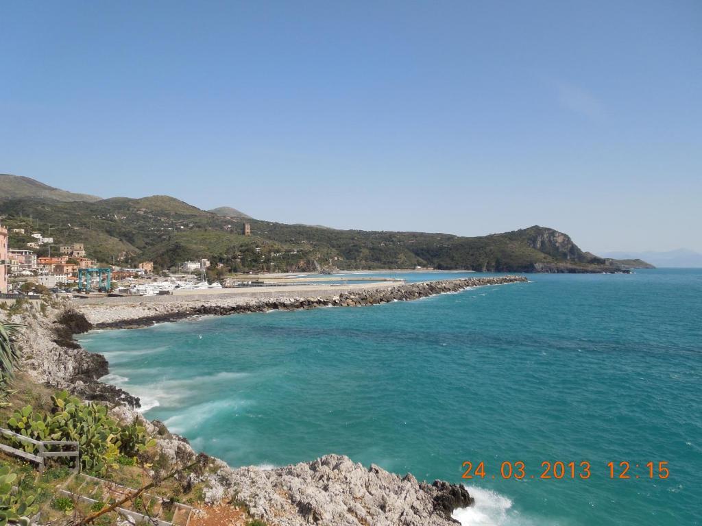 Delfino Hotel Marina di Camerota Exterior photo