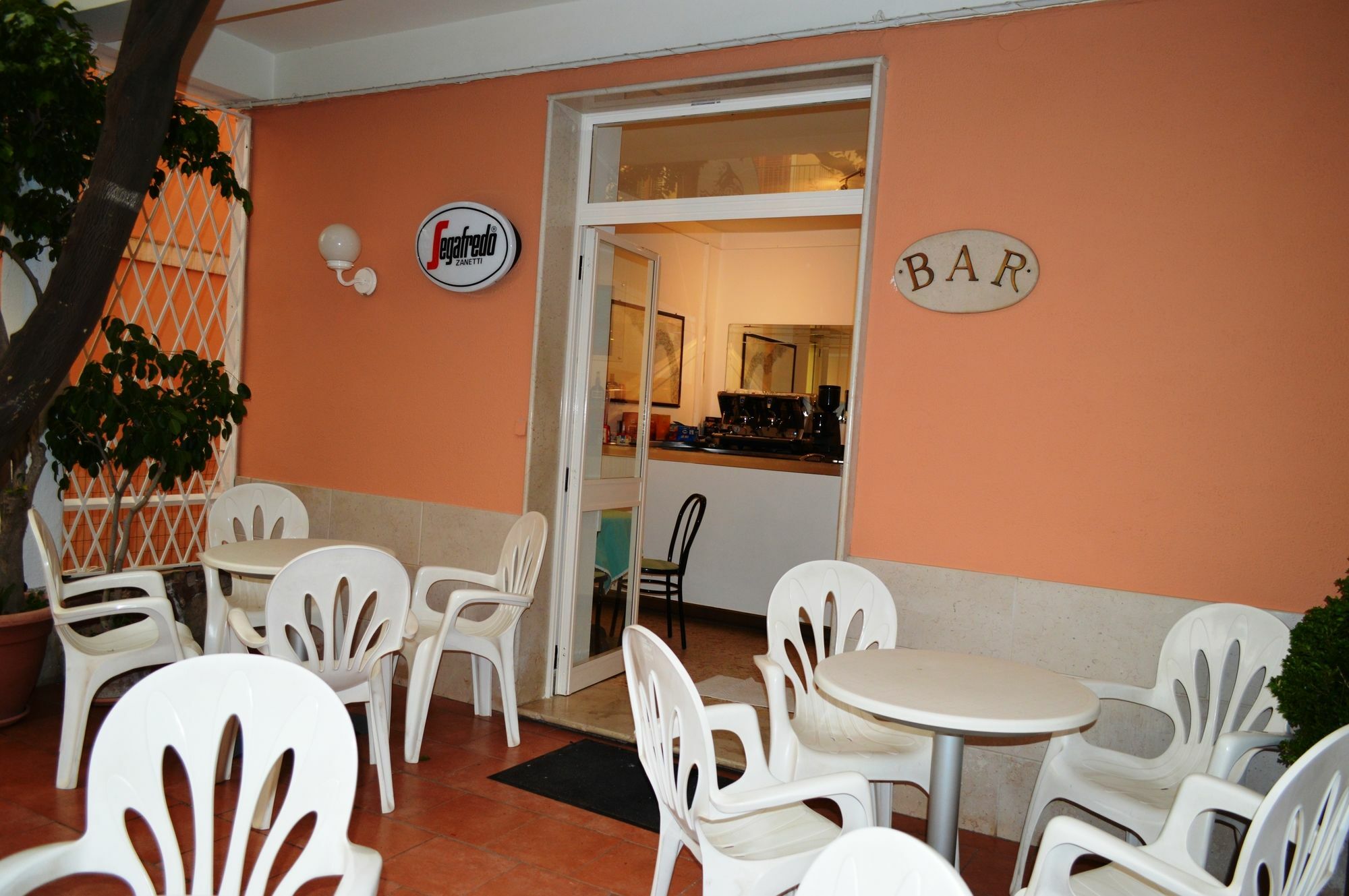 Delfino Hotel Marina di Camerota Exterior photo